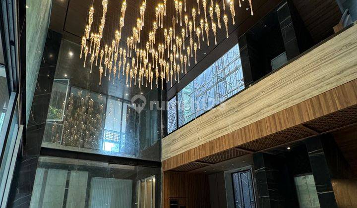 Rumah Mewah Pik Trimaran Permai Modern Tropical 600m2 3