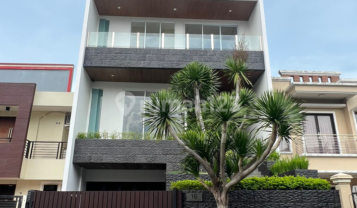 Rumah Pantai Indah Kapuk 184m2 (8x23) - Furnished