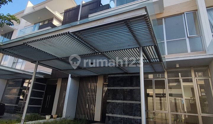 Rumah Mewah Golf Island Chopin 10X20 [3 Lantai]