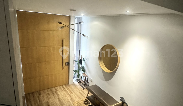Rumah Mewah Pantai Indah Kapuk 9X17 Furnished + Bangunan Mandiri Rumah Mewah Pantai Indah Kapuk 9X17 Furnished + Bangunan Mandiri