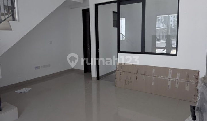 Cash / KPR - Rumah Pik2 Osaka 5X10 (3 Lantai) 3+1 Kamar Tidur 2