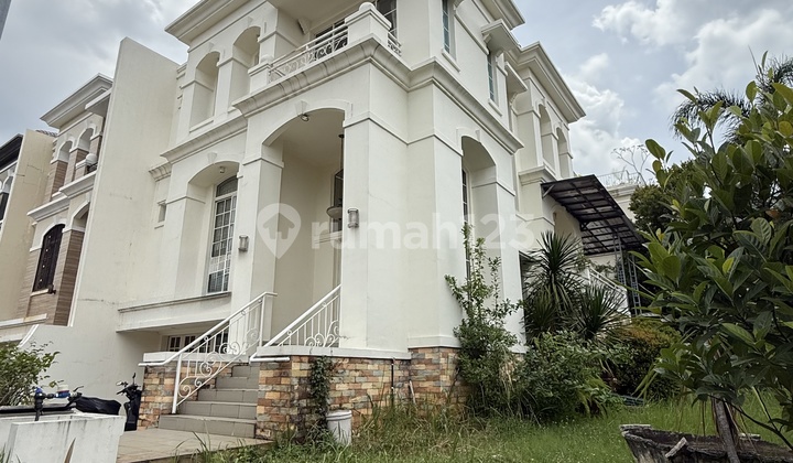 For Rent Bgm Cendana House 13x18 Corner [4+1 Bedrooms]