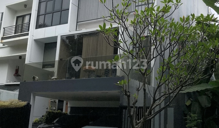 Rumah Mewah Pantai Indah Kapuk 9X17 Furnished + Bangunan Mandiri