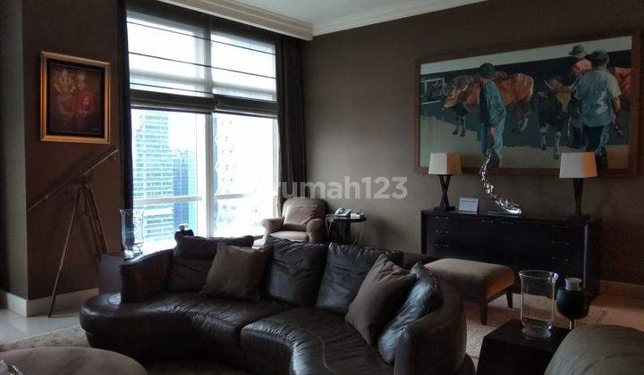 ruang keluarga apartemen mewah pacific place 1000m2