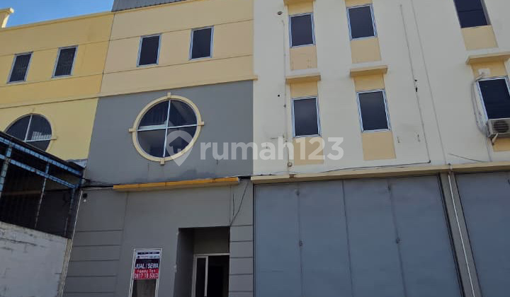 Rent Warehouse Elang Laut 10X33, Neat & Ready to Use Rent Warehouse Elang Laut 10X33, Neat & Ready to Use