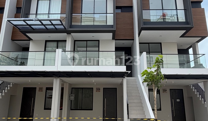 Cash / KPR - Rumah Golf Island Pik 5X15 [3 Lantai]