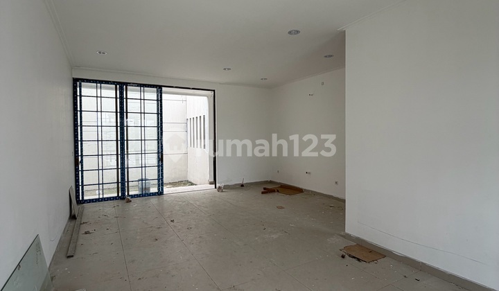 Bisa KPR Rumah Pik2 Pasir Putih 8X18 (4+1 Kamar Tidur)