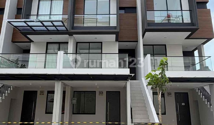 Specialist in Golf Island Pik 5x15 House Rental [3 Floors]