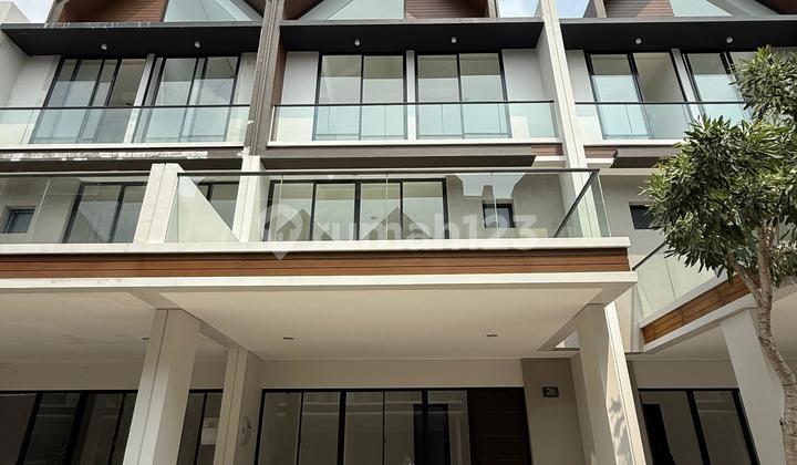 Cash / KPR - Rumah Pik2 Osaka 6X10 (3 Lantai)