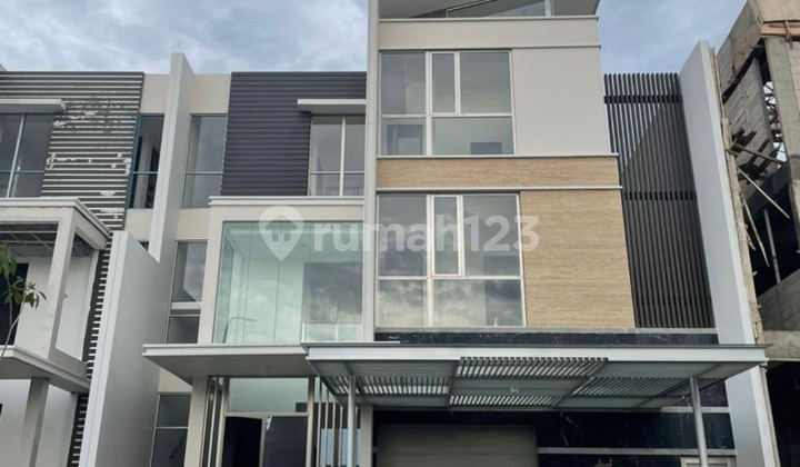 Sewa Rumah Golf Island Pik Mozart 12X35 (4+1 Kamar Tidur)