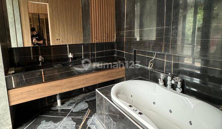 Rumah Mewah Pik Trimaran Permai Modern Tropical 600m2 9