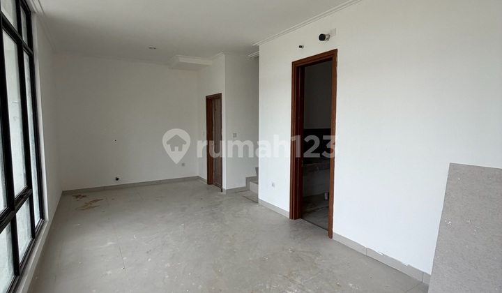 Cash / KPR - Rumah Pik2 8X10 3 Lantai (3+1 Kamar Tidur)