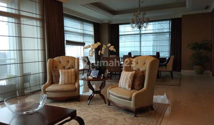 ruang keluarga apartemen mewah pacific place 1000m2