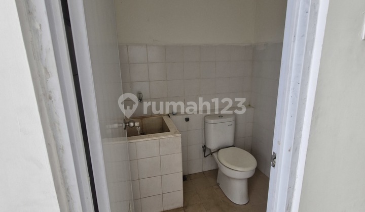 Affordable 3-Story Shop House Ready to Use, Flood-Free in Citra 8 2