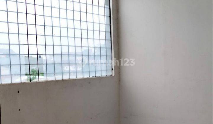 Rumah murah kamar banyak di Taman Palem Lestari 4