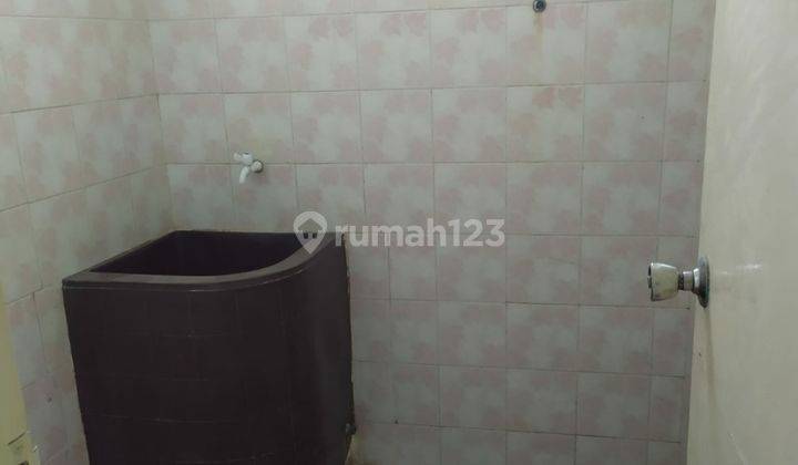 Rumah murah kamar banyak di Taman Surya 5 5
