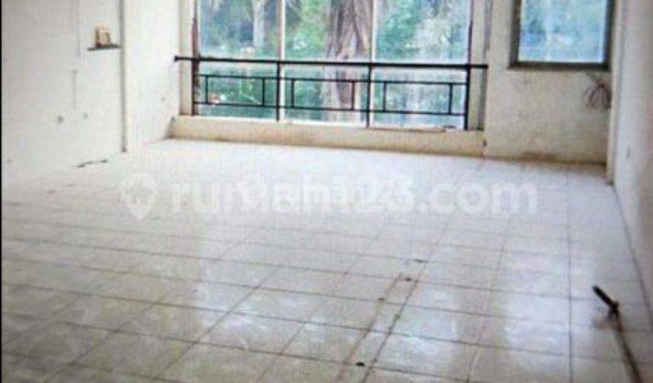 Ruko murah lokasi bagus 4 lantai di Taman Palem Lestari 1