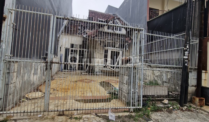 Rumah Tua Hitung Tanah Row Jalan 4 Mobil di Boulevard Citra 3 2