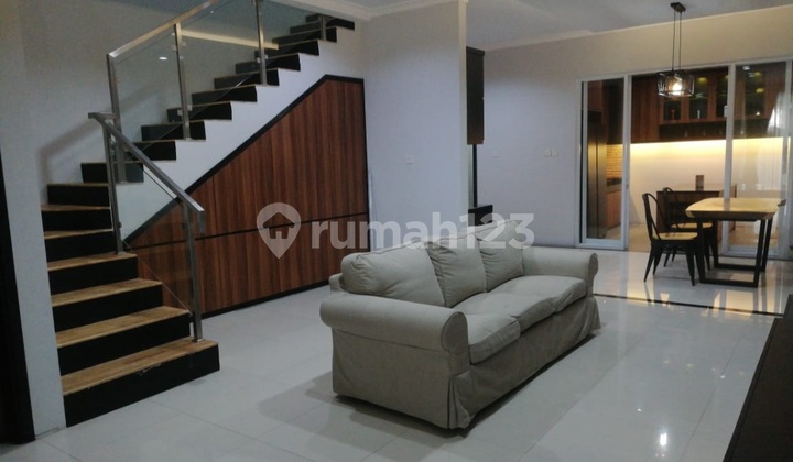 Rumah Murah Bebas Banjir Full Furnished 2.5 Lantai di Citra 8