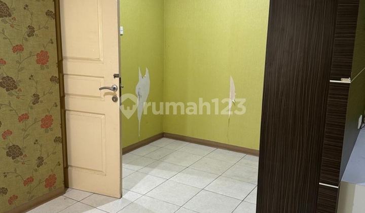 Affordable Semi Furnished Apartment, Strategic Location, Ready to Occupy at City Resort Cengkareng, West Jakarta