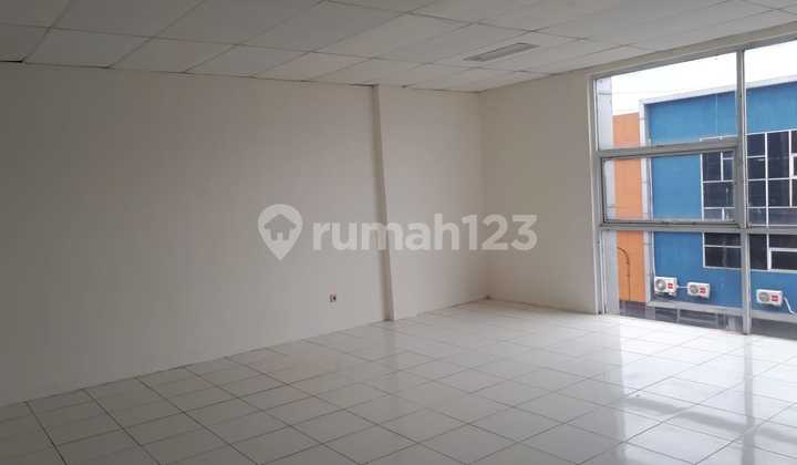 Warehouse with 3-Story Office Ready for Use in Duta Indah Tangerang Warehouse with 3-Story Office Ready for Use in Duta Indah Tangerang