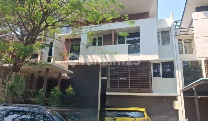 Rumah Murah Harga di Bawah NJOP 2.5 Lantai Split Level Siap Huni Bebas Banjir di Citra 7