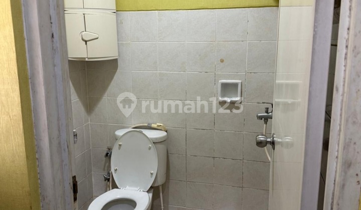 Affordable Semi Furnished Apartment, Strategic Location, Ready to Occupy at City Resort Cengkareng, West Jakarta