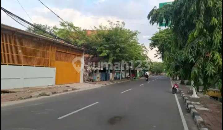 Affordable 1-Story Warehouse with 40" Access, Just 1.5 km from Kamal Cengkareng West Outer Ring Toll Gate Affordable 1-Story Warehouse with 40" Access, Just 1.5 km from Kamal Cengkareng West Outer Ring Toll Gate