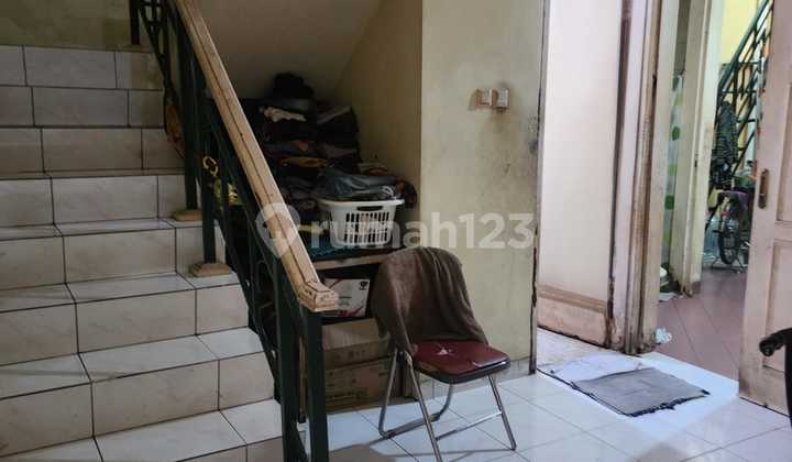 Rumah Murah 2 Lantai Row Jalan 3 Mobil Di Daan Mogot Baru 2