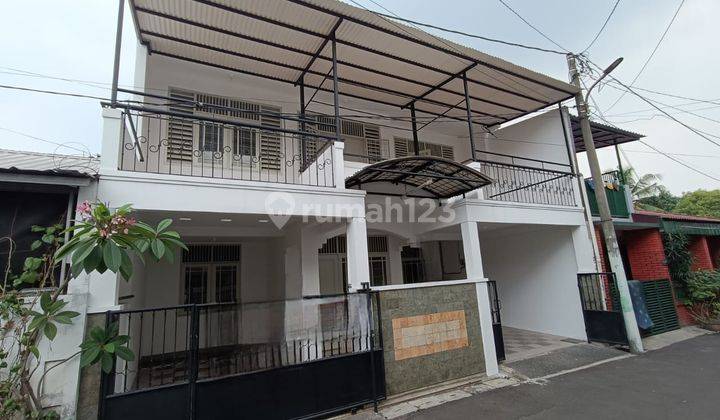 Jual Rumah 2 Lantai di Pondok Jurangmangu Indah Tangsel. Viviefb 1