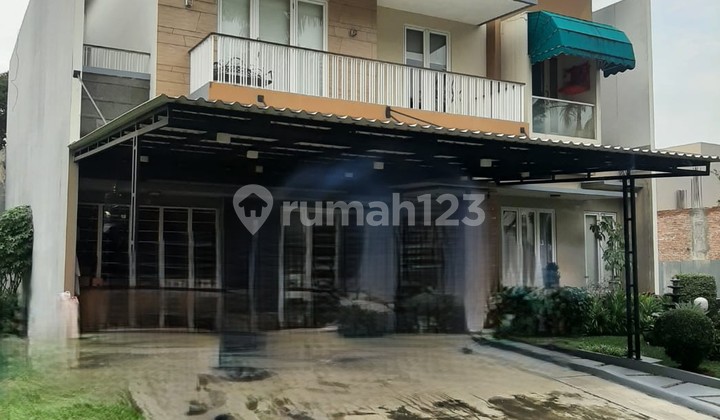 Dijual Rumah 2,5 Lantai Full Furnish & Interior Design siap huni di Sutera Jelita, Alam Sutera. Ernaefgs Dijual Rumah 2,5 Lantai Full Furnish & Interior Design siap huni di Sutera Jelita, Alam Sutera. Ernaefgs