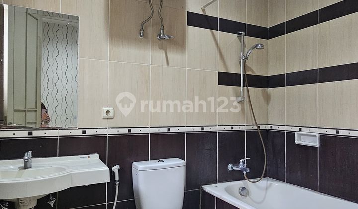 Turun Harga Dijual Rumah 2 lantai semi furnish BSD Delatinos Bahamas Resort - Ylefb 2