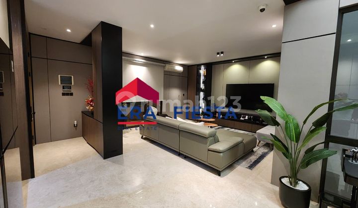 Dijual Rumah 3 Lantai Bagus Rapih Full Furnish siap huni di Cluster Kazumi, Zora BSD City - Owenefss