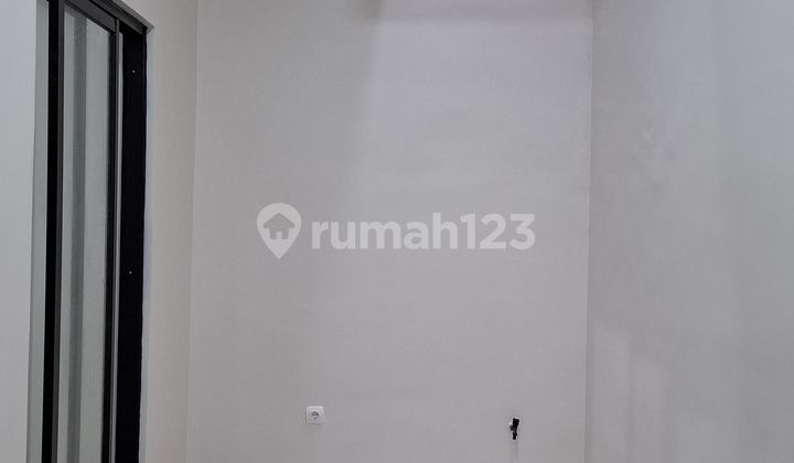 Dijual Rumah 2 Lantai Rapih di Regency Villa Melati Mas Serpong, TangerangSelatan. Eddyefgs 2