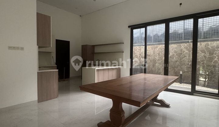 For Sale Move-in Ready House in Sutera Onyx Alam Sutera. Excellent Facilities. 2