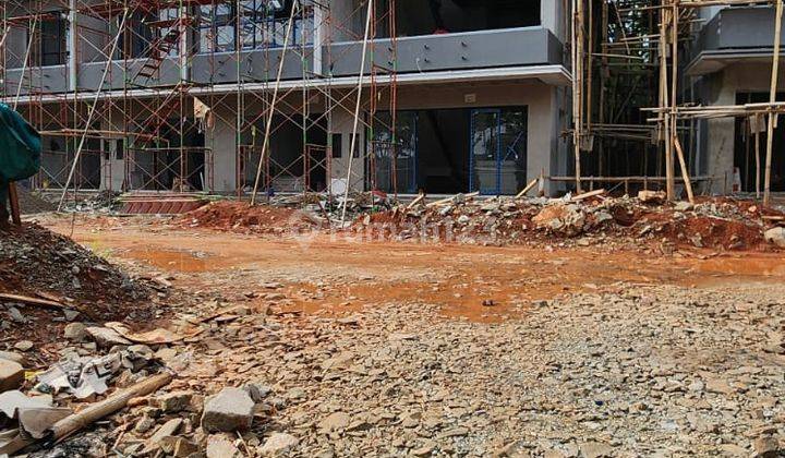 Dijual Ruko Greenwich Business Park Hook 3 Lantai Type C Hadap Jalan Lokasi Strategis, BSD City. Byn 2
