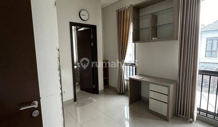 Dijual Rumah 2 Lantai Bagus Semi Furnished di Avezza Mozia, Bsd City, El Efgs 2