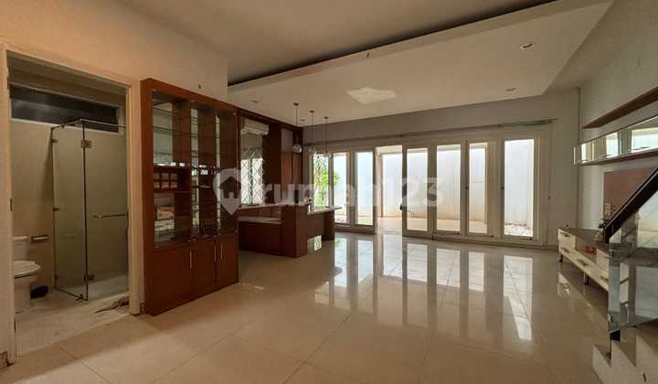 Dijual Rumah 2 Lantai Bangunan Mandiri Sutera Onyx, Alam Sutera - Byn 1