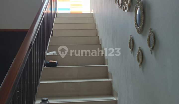 Dijual Rumah 2 lantai rapih siap huni di Sunrise Garden, Jakarta Barat - Lvaefa 2