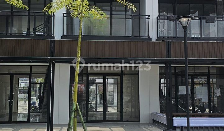 Dijual Ruko Hampton Avenue 3 Lantai siap pakai lokasi strategis Gading Serpong. Ylefb Dijual Ruko Hampton Avenue 3 Lantai siap pakai lokasi strategis Gading Serpong. Ylefb