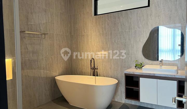 Dijual Rumah Furnished American Classic di Sutera Buana Alam Sutera. Lo Os 2