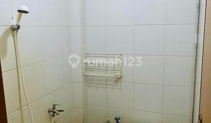 For Sale, Strategically Located Boarding House in Bintaro, South Tangerang. Hl Efb 2