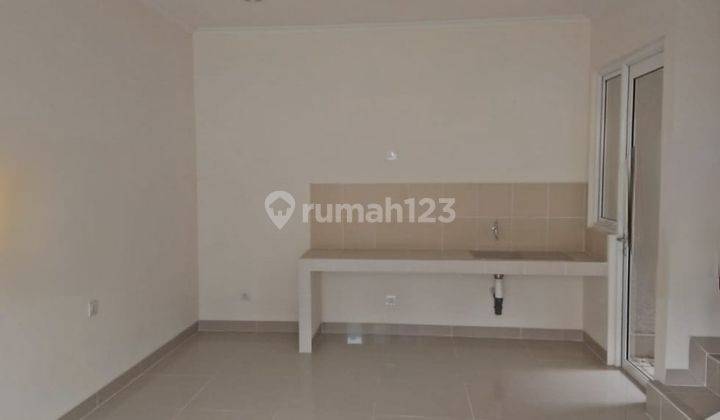 Dijual Rumah 2 lantai semi furnish siap huni di Cluster Tesla - Summarecon Serpong. ivnefa 2