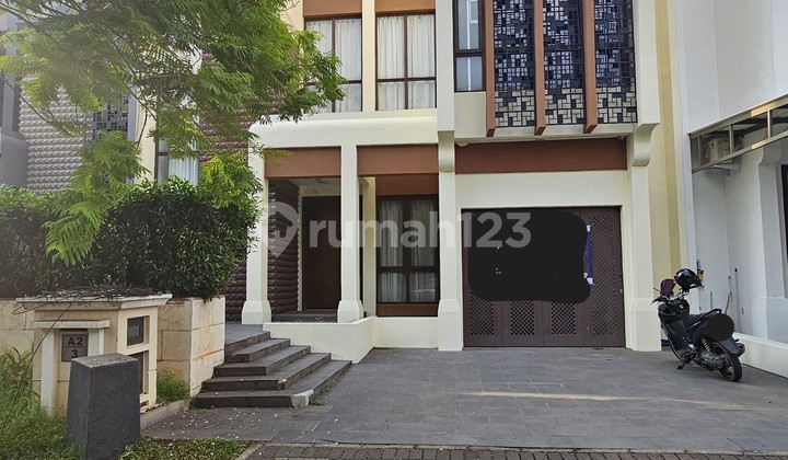 Dijual Rumah 2 lantai Semi Furnish siap huni di Cluster Mayfield Green Wich, BSD City - Ylefb