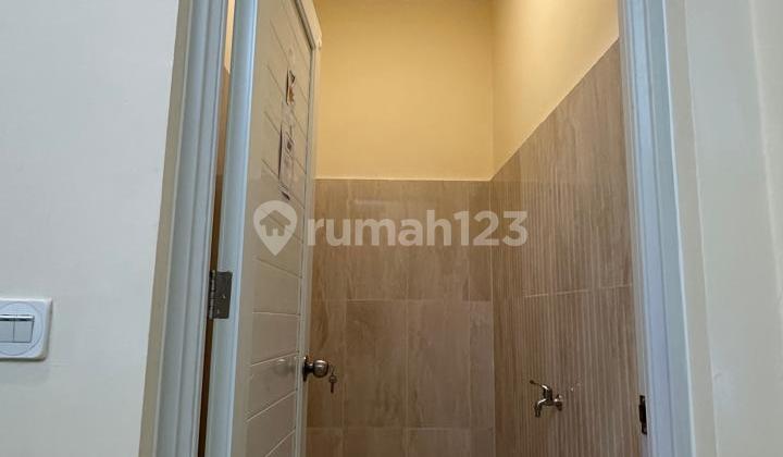 For Sale Nice semi-furnished house ready to occupy with full marble flooring in BSD The Green - Hlefb. 2