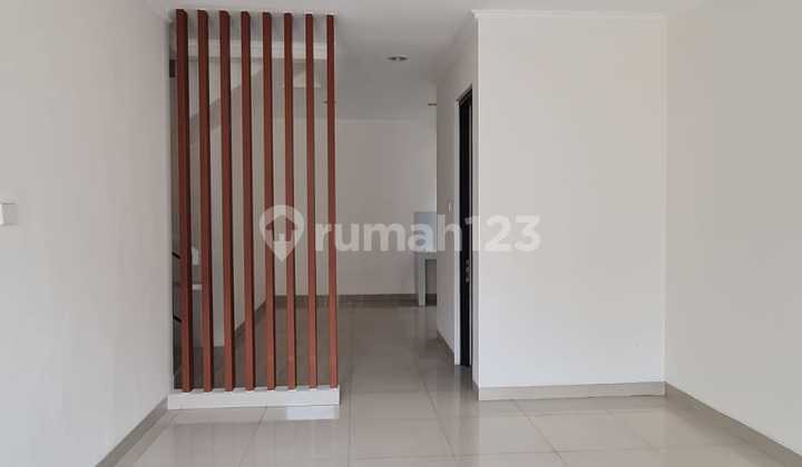 Dijual Rumah 2 lantai sudah renov siap huni di Modernland Cluster Costa Rica - Synefa 2