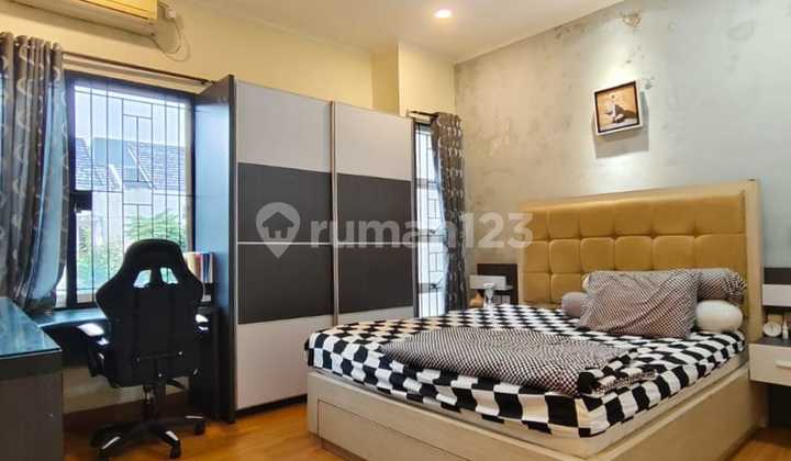 For sale: 2-story furnished house, fully renovated and ready to occupy in the Spring Canary Residence area - Gading Serpong. Wndefgs 2