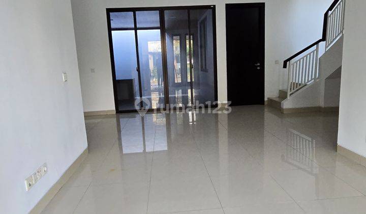 Dijual Rumah 2 Lantai Semi Furnished di Cluster Illustria, The Eminent. Ivn 2