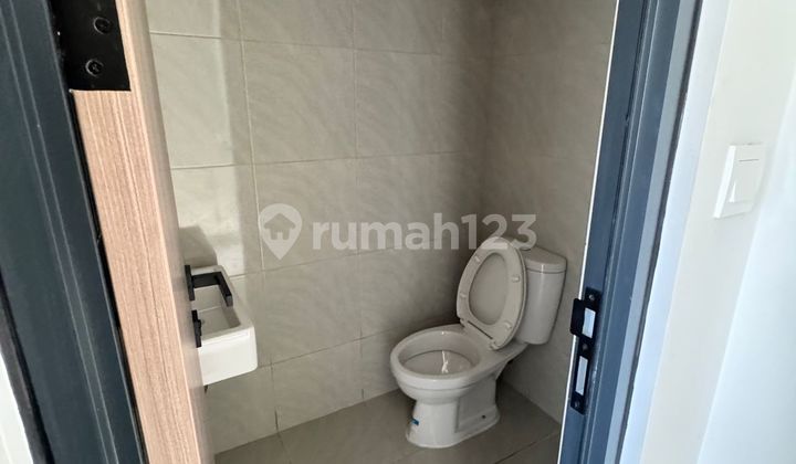 For Sale Ready-to-Occupy House in Park Serpong. Lly Efasa 2