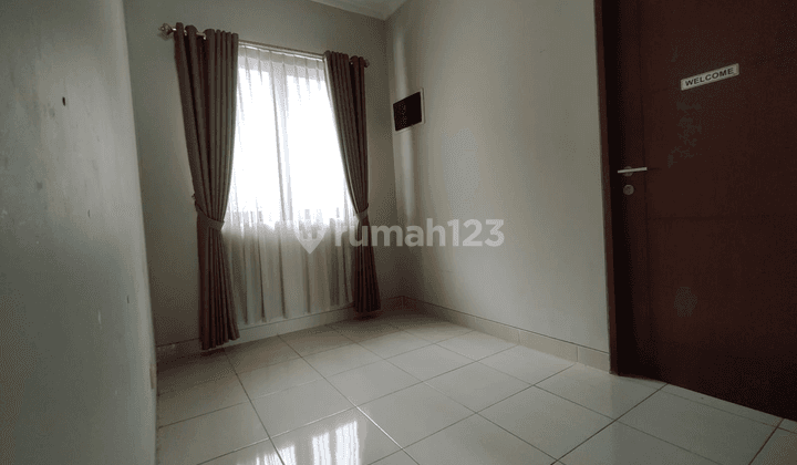 Turun Harga! Rumah 8x18 di Permata Buana hadap Selatan 1